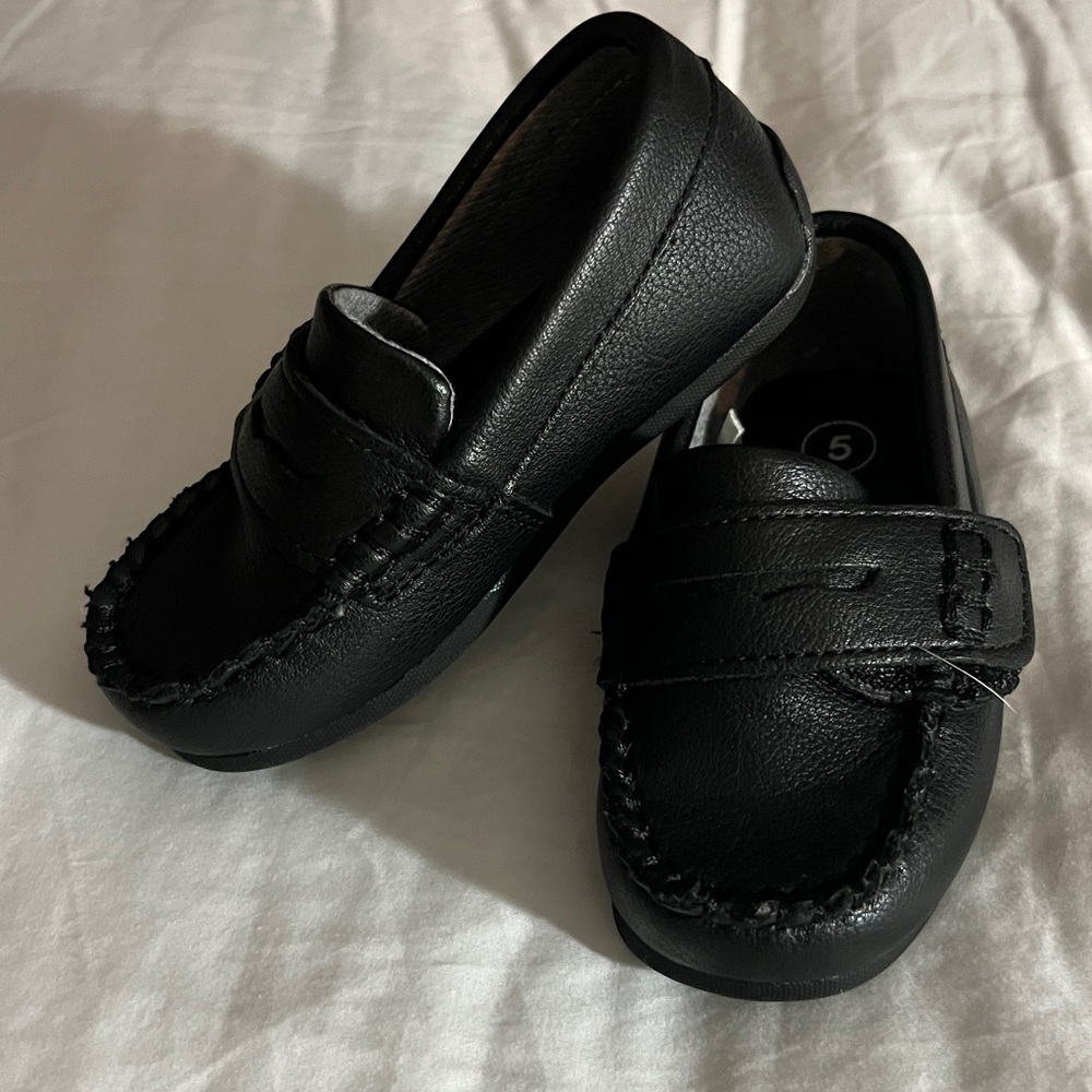 Cat & Jack Black Kids Slip-On Loafers - Picture 3 of 6